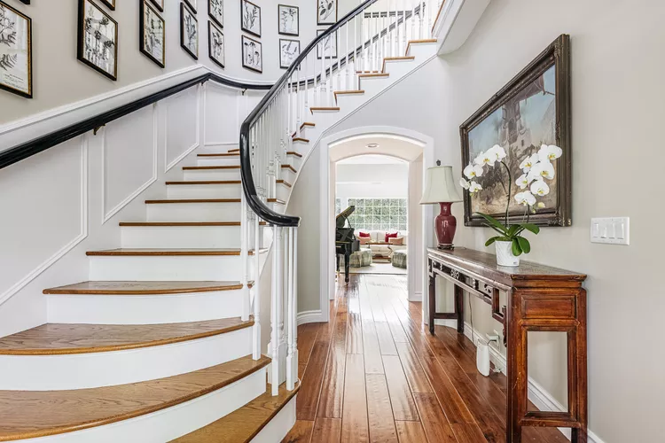 10 idées d’escaliers qui rehausseront le design de votre maison